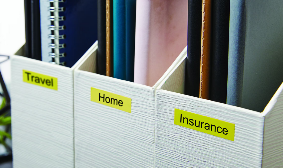 S0720980 Dymo D1 24mm x 7m Black on Yellow (53718)