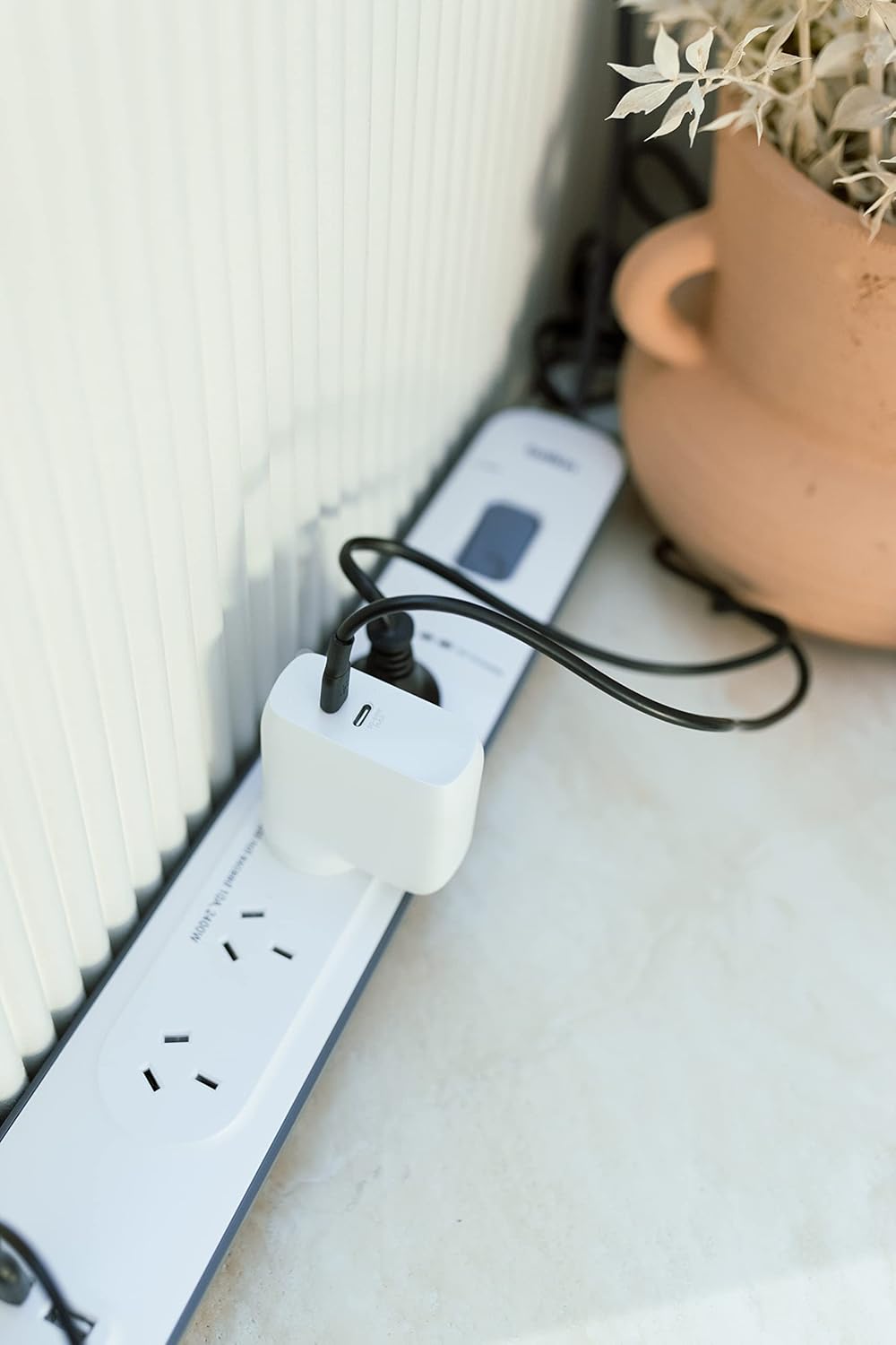 Belkin Surge Protector 4-Way 2m Cord with USB Charging
